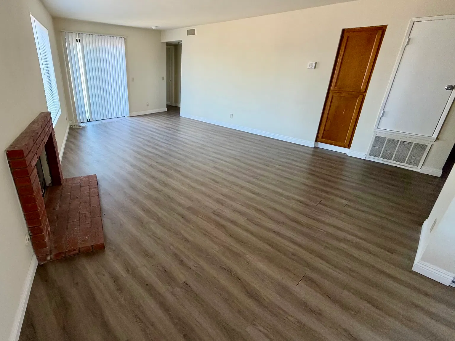 2 bed, 1100 sqft, $2,650 — Photo 2