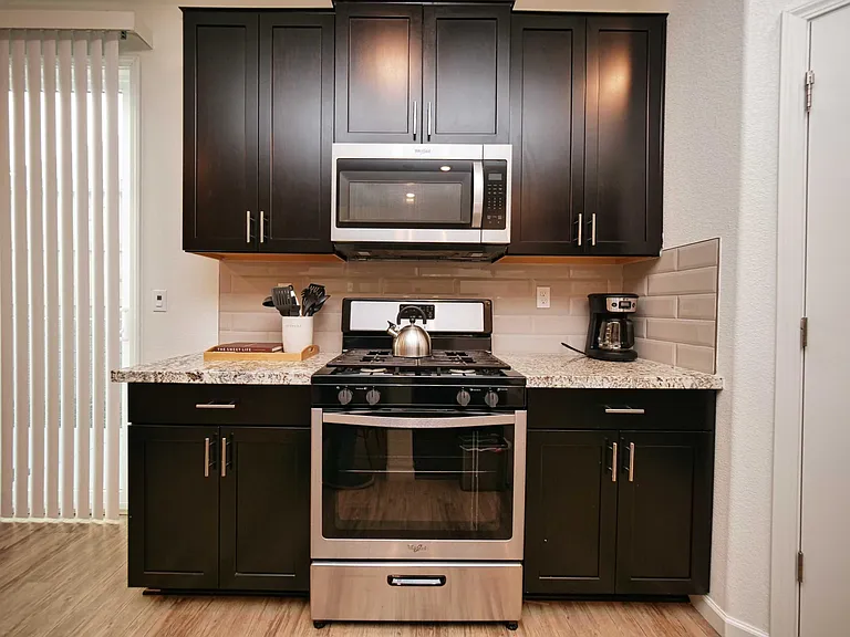 3200 Sunny Gate Ln — Photo 7