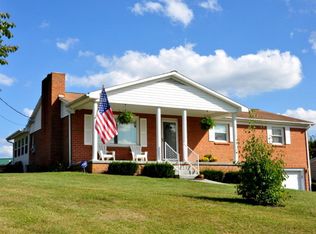 3044 Houfnaggle Rd, Lewisburg, WV 24901