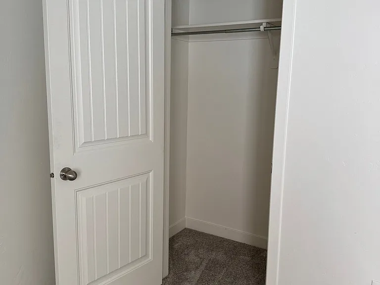 1075 W 530 N #B — Photo 4