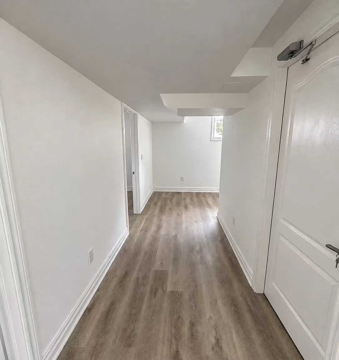 3 bed, $2,400 — Photo 3
