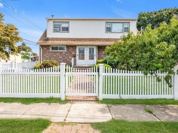 6 Dale Avenue, Hempstead, NY 11550
