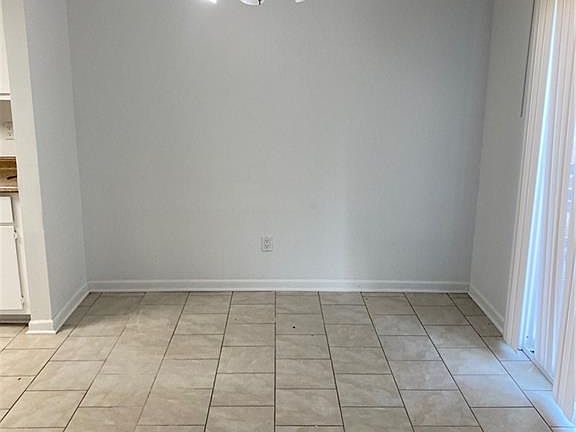 5th image of 10161 Penrith Dr