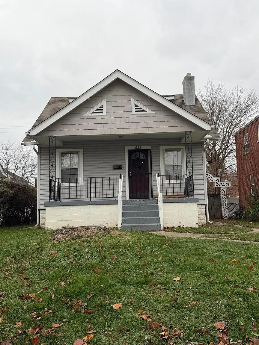 623 S Harris Ave photo 1
