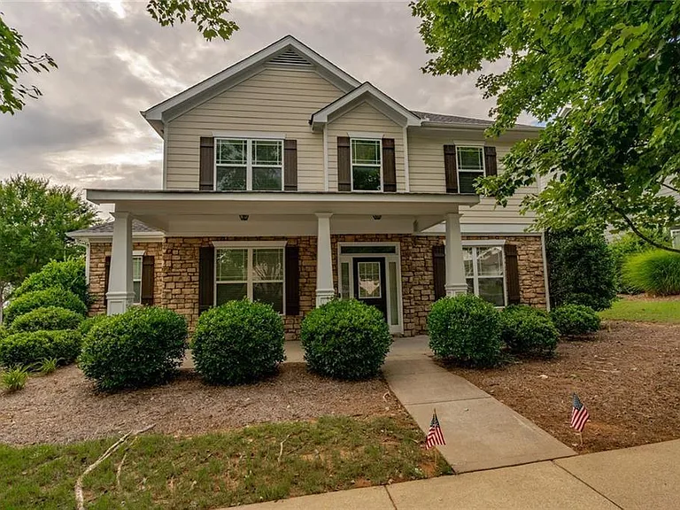 210 Harmony Lake Dr — Photo 3