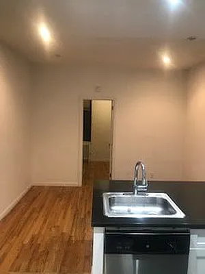 Rented by Bond New York | media 17