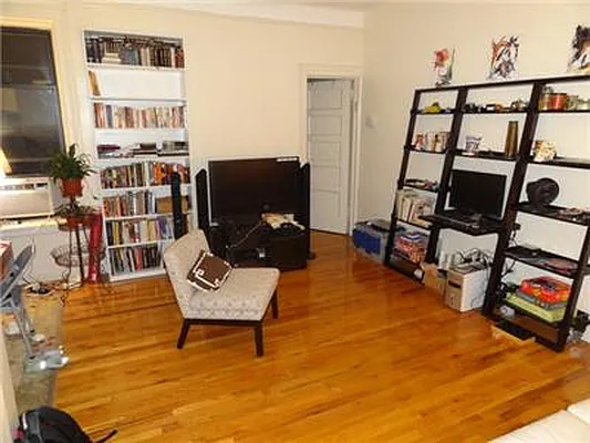 Rented by Fenwick Keats Real Estate | media 27