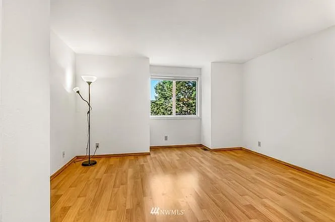 8021 NE 150th St — Photo 24