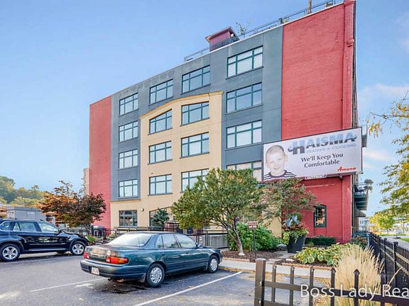 4th image of 600 Monroe Ave NW APT 408