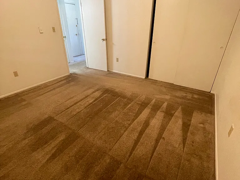 Pyramid Pointe Apartments — Photo 8