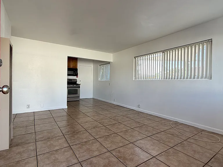 419 W Ramona Dr — Photo 14