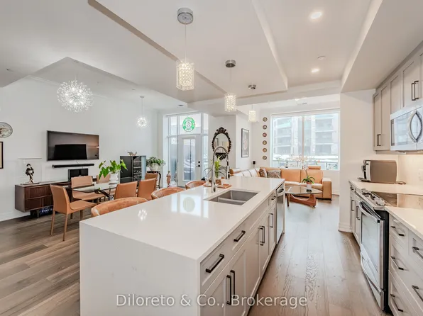 1878 Gordon St #105, Guelph, ON N1L 0P4