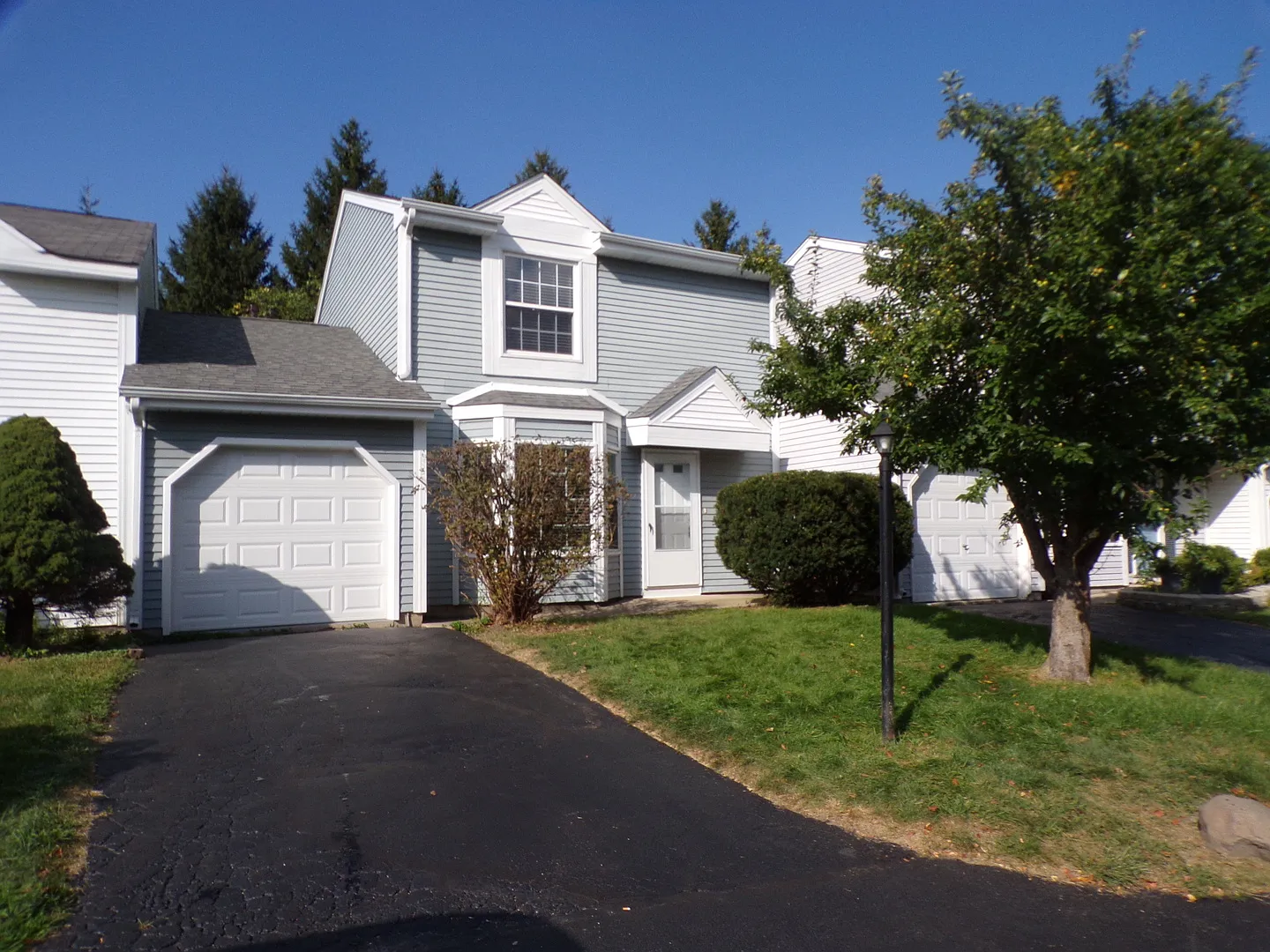 3 bed, 1.5 bath, 1297 sqft, $2,195 — Photo 1