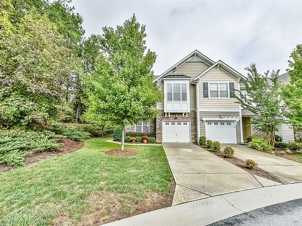 1st image of 822 Petersburg Dr