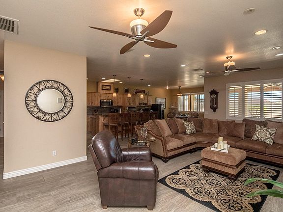 5th image of 2910 Indian Springs Dr
