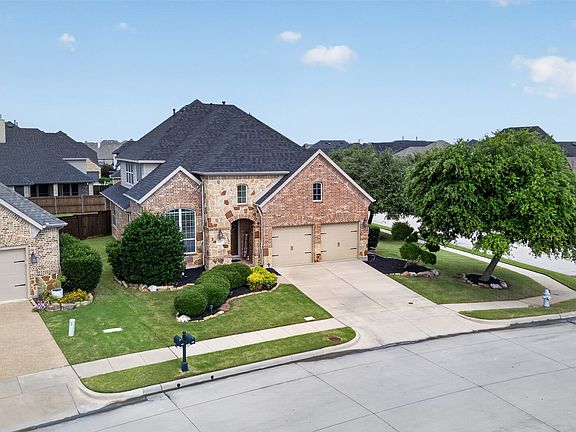 3rd image of 1109 Cadbury Ln