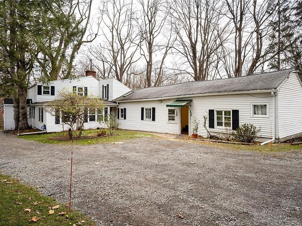 1st image of 9 Peachtree Ln