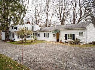 9 Peachtree Ln, Pittsford, NY 14534