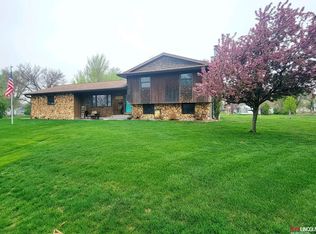 601 N A St, Edgar, NE 68935