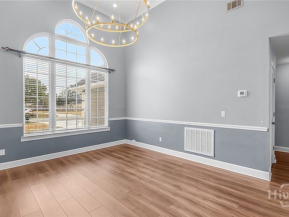 3rd image of 121 Legends Road