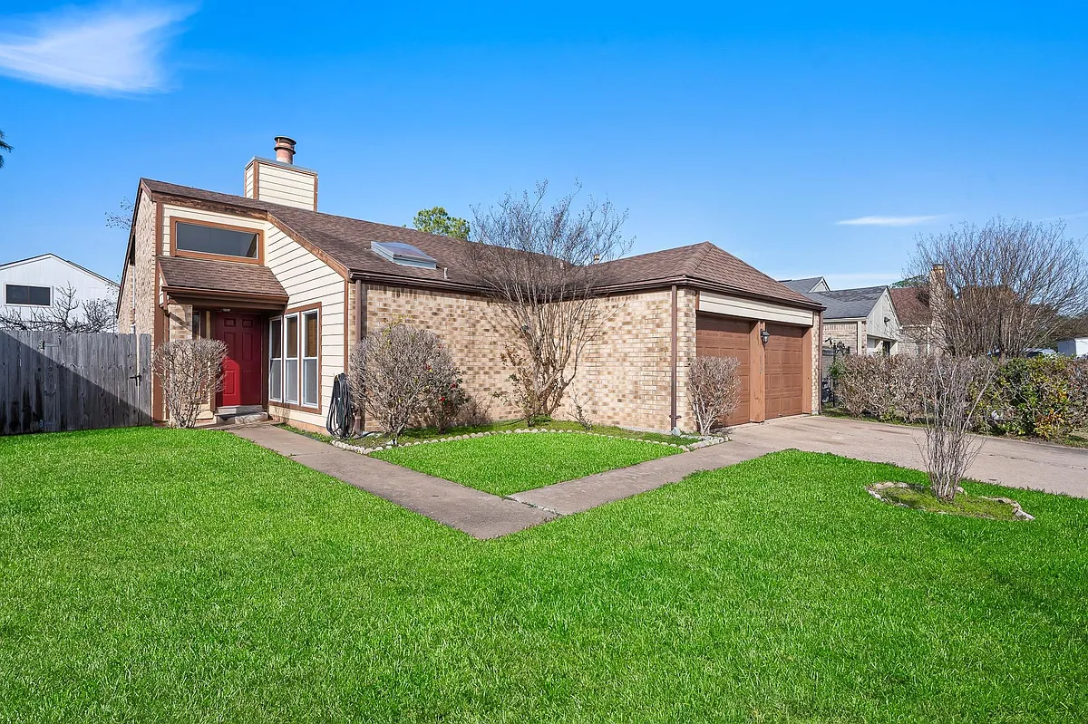 Building Photo - 4330 Willow Beach Dr