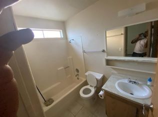 2412 Olive St APT 6, Las Vegas, NV 89104