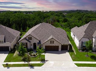 916 Haverford Ln, Lantana, TX 76226
