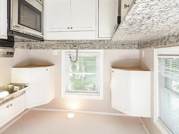 5th image of 104 Kensington Cir