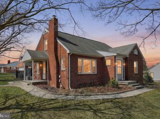 1826 Powder Mill Rd, York, PA 17402