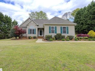 587 Pineland Meadows Rd, Belton, SC 29627