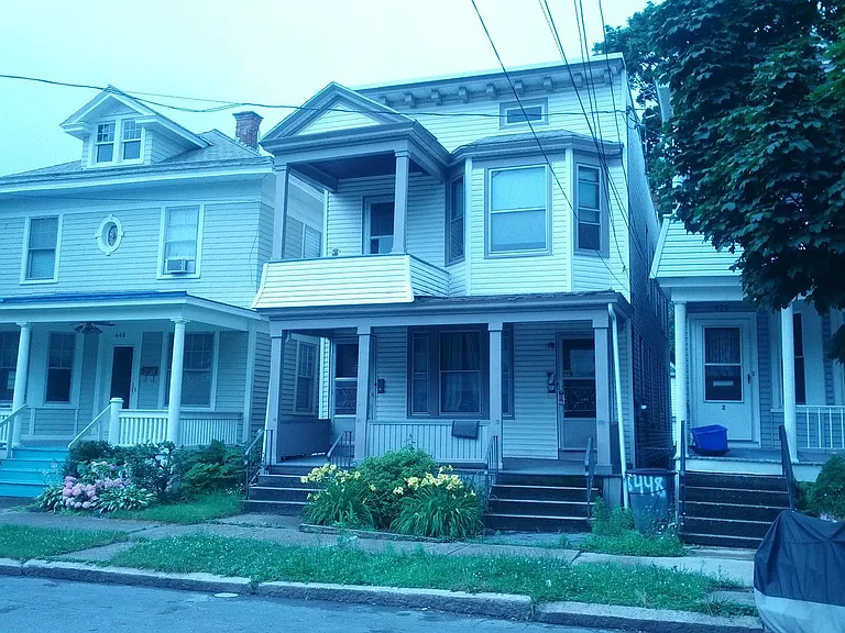448 Yates St — Photo 9