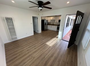 950 10th St APT A, Santa Monica, CA 90403