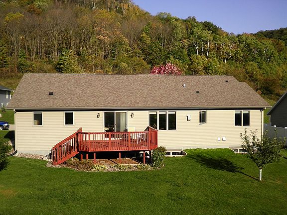 3rd image of 527 Red Apple Dr