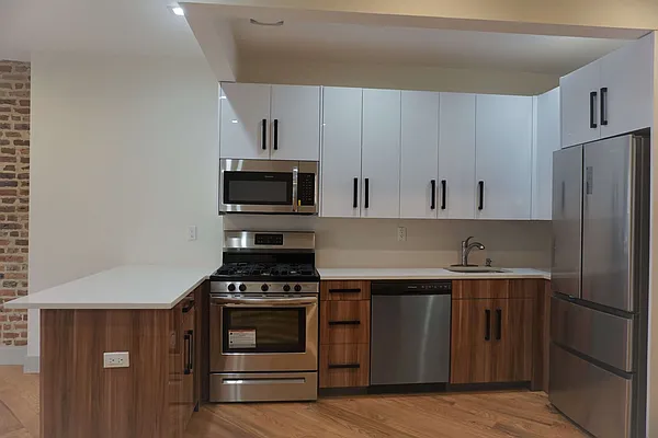 Rented by Prime Homes Management | media 32