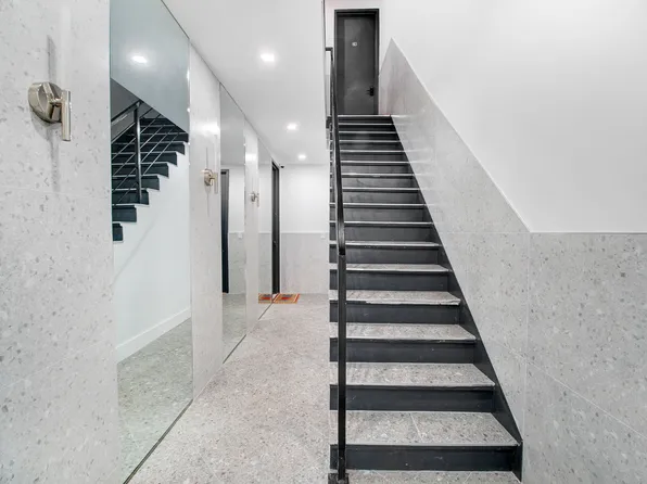 151 Williams Avenue image 13 of 14