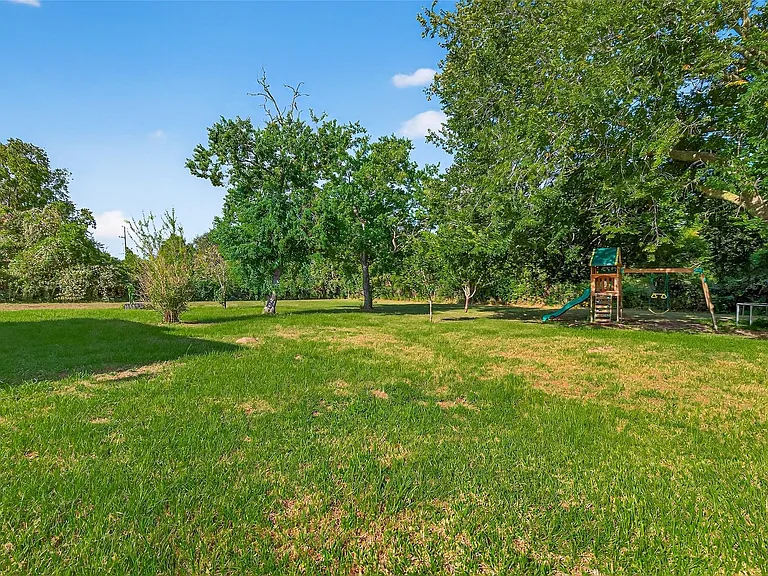 6250 N Mallard Dr — Photo 2