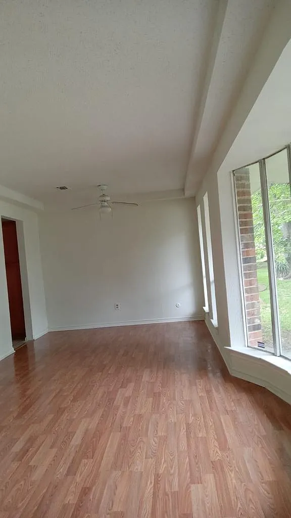 4 bed, 2.5 bath, 2167 sqft, $2,395 — Photo 4