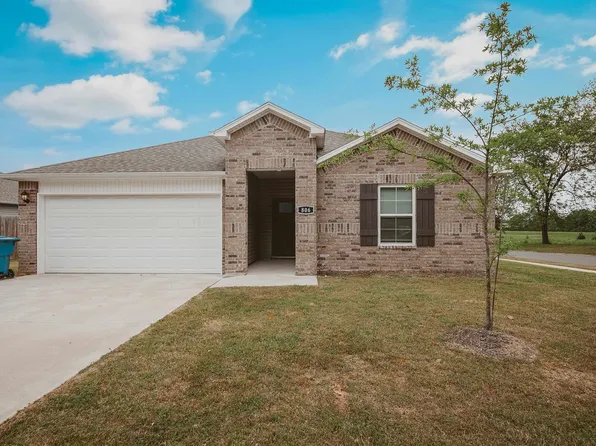 806 Comanche Dr, Gentry, AR 72734