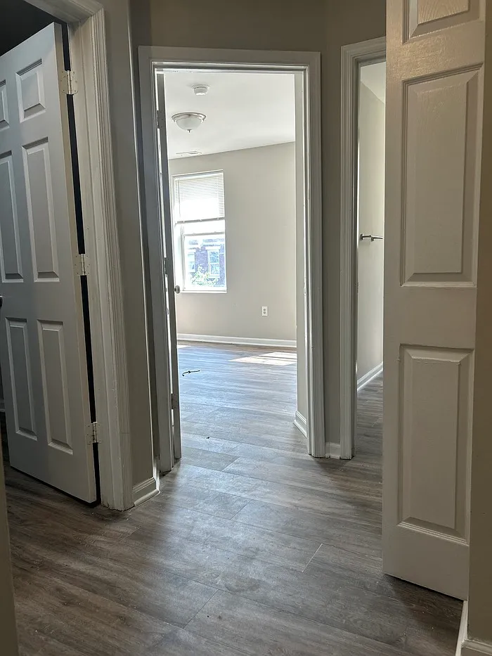 3 bed, 1.5 bath, $1,650 — Photo 2