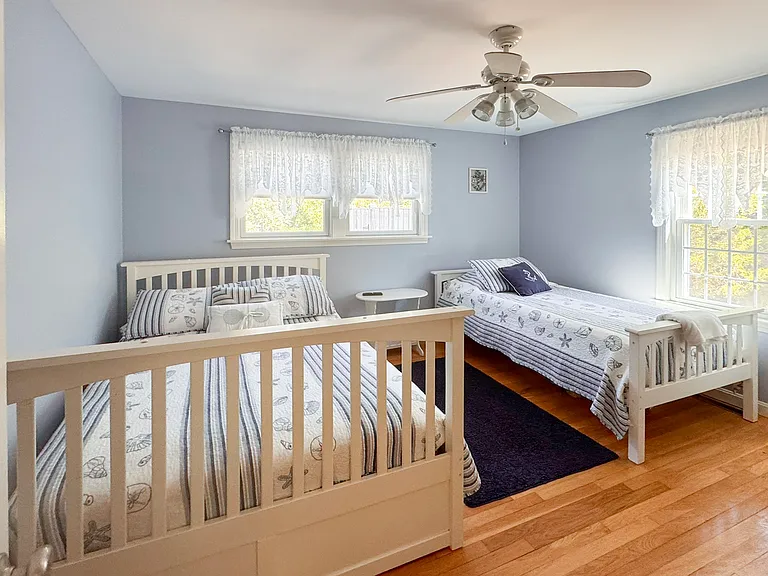 182 Beacon St — Photo 15