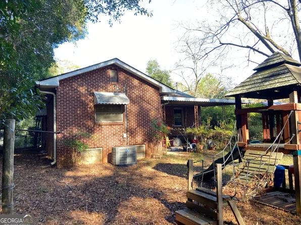 575 W Howell St, Hartwell, GA 30643