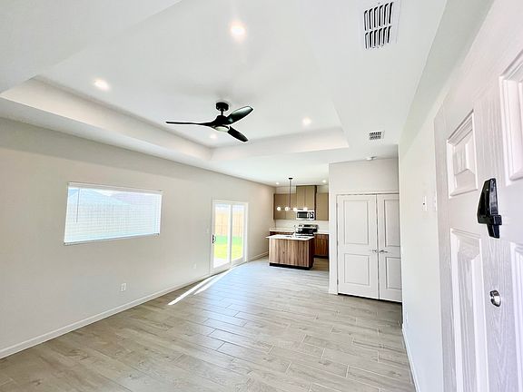 5th image of 3509 Duke Ave #4