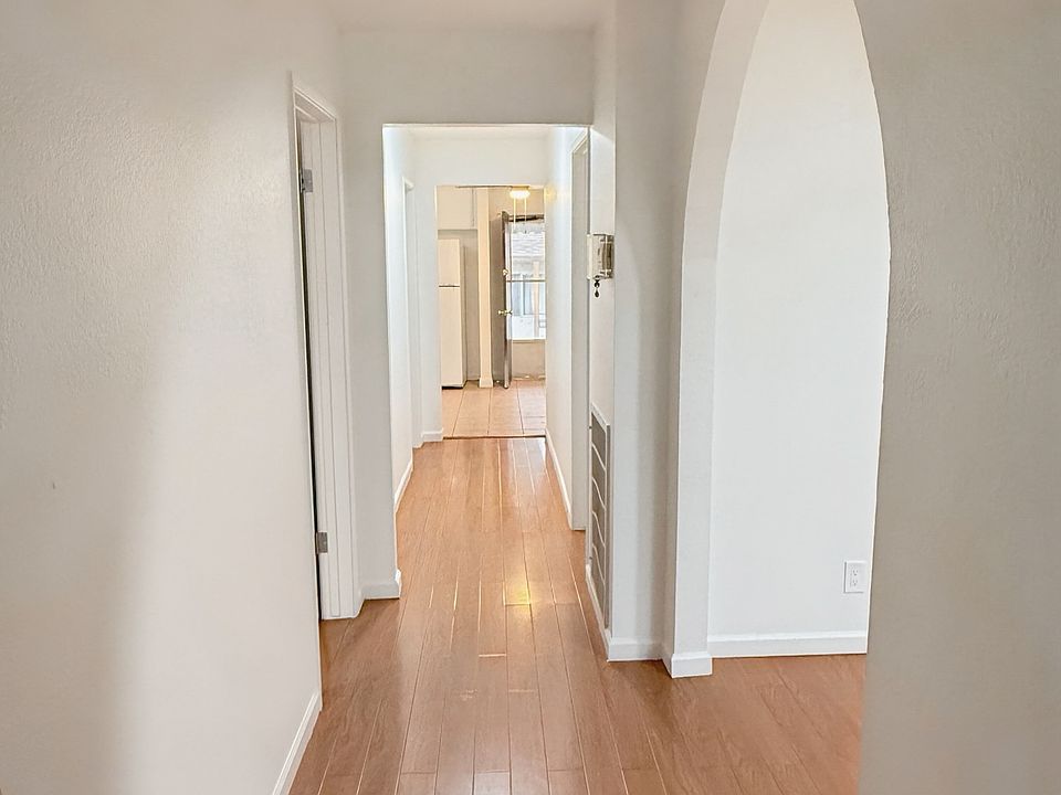 1st image of 295 S 19th St #1