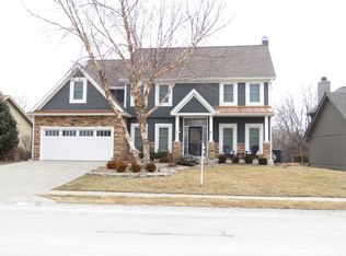 6611 N Nevada Ave, Parkville, MO 64152