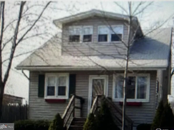 21 Arlington Ave, Stratford, NJ 08084