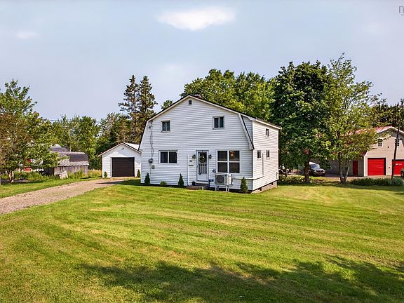 3rd image of 141 Harmony Rd
