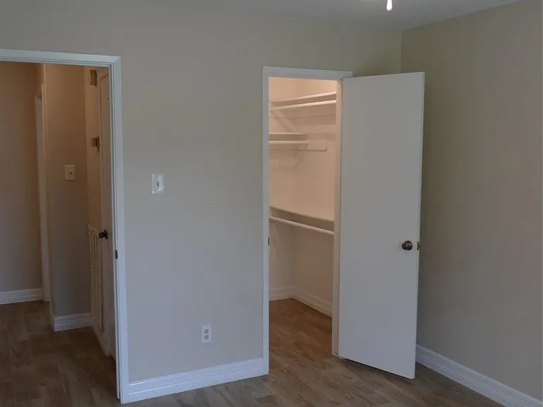 14223 Whitecross Dr — Photo 15