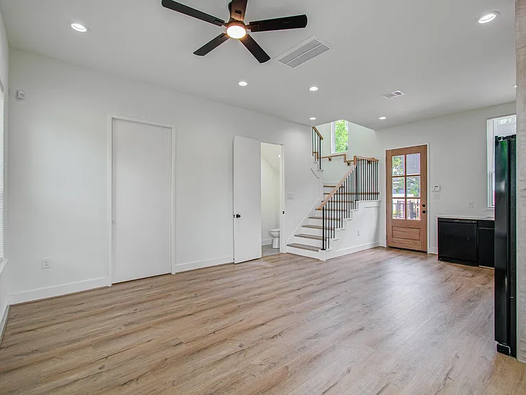 1308 Tarley St #D — Photo 8