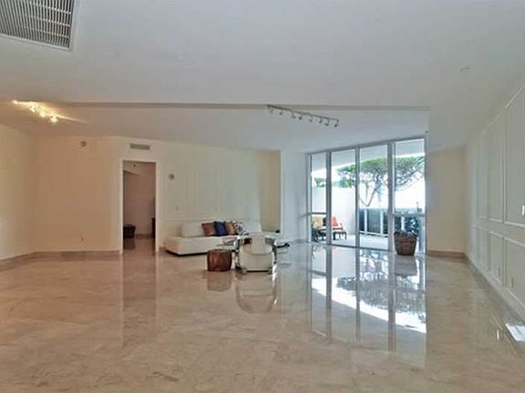 4th image of 16001 Collins Ave APT 407