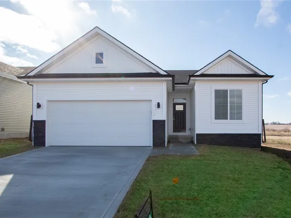 446 42nd St SW, Altoona, IA 50009